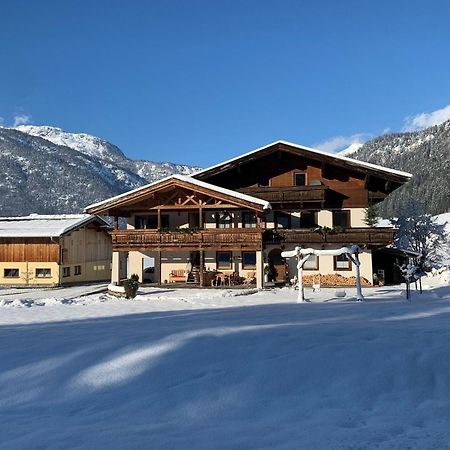 Apartment In Saalfelden Am Steinernen Meer Exterior foto